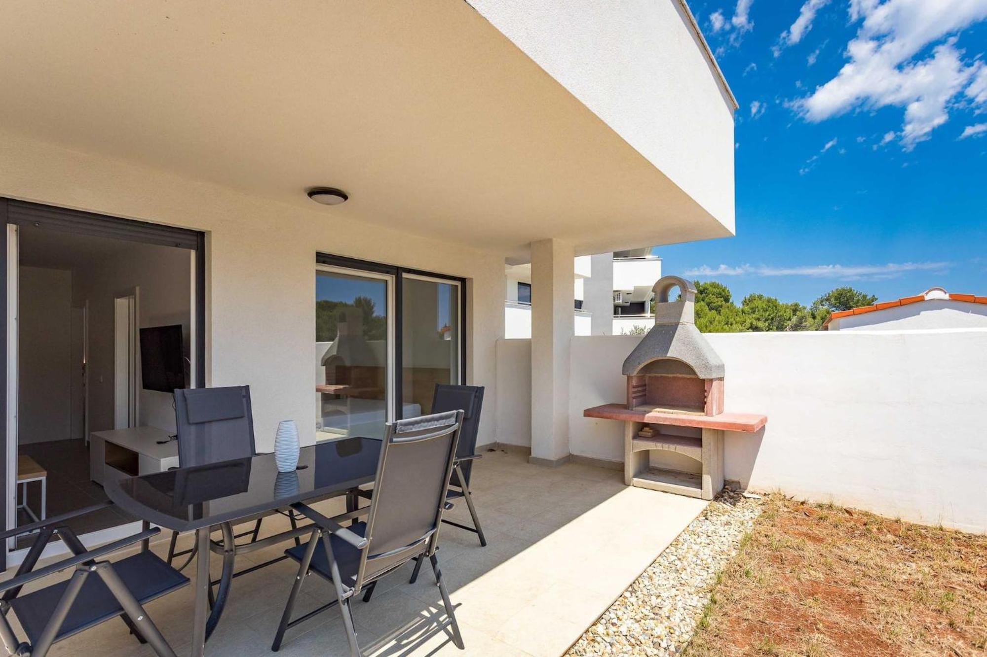 פרמנטורה Apartments At Villa Frida מראה חיצוני תמונה